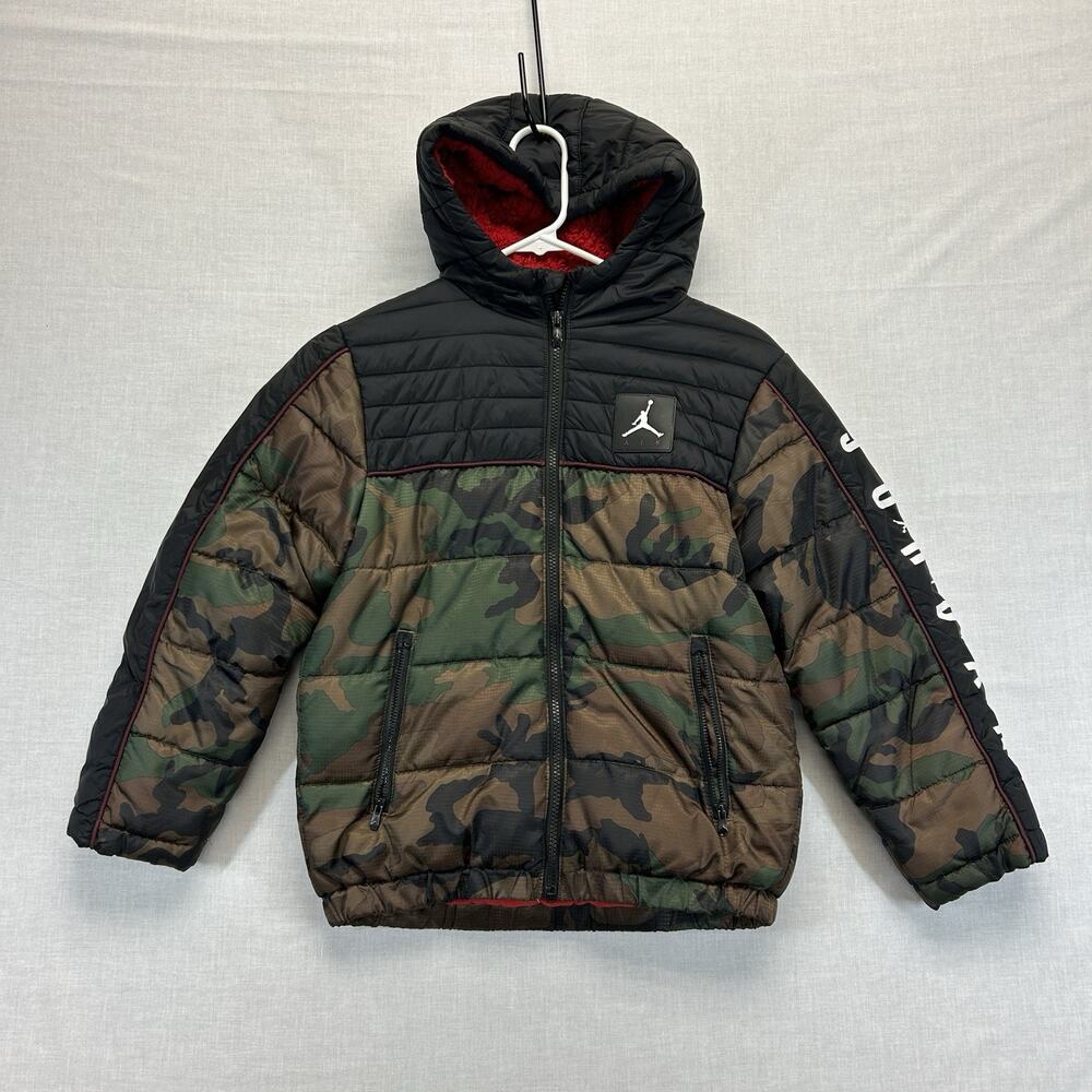 Nike Air Jordan Jumpman Camo Boys Puffer Jacket Youth Medium Full Zip Up Hooded